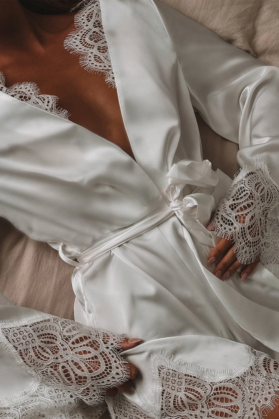 Como Satin Robe - Image 2