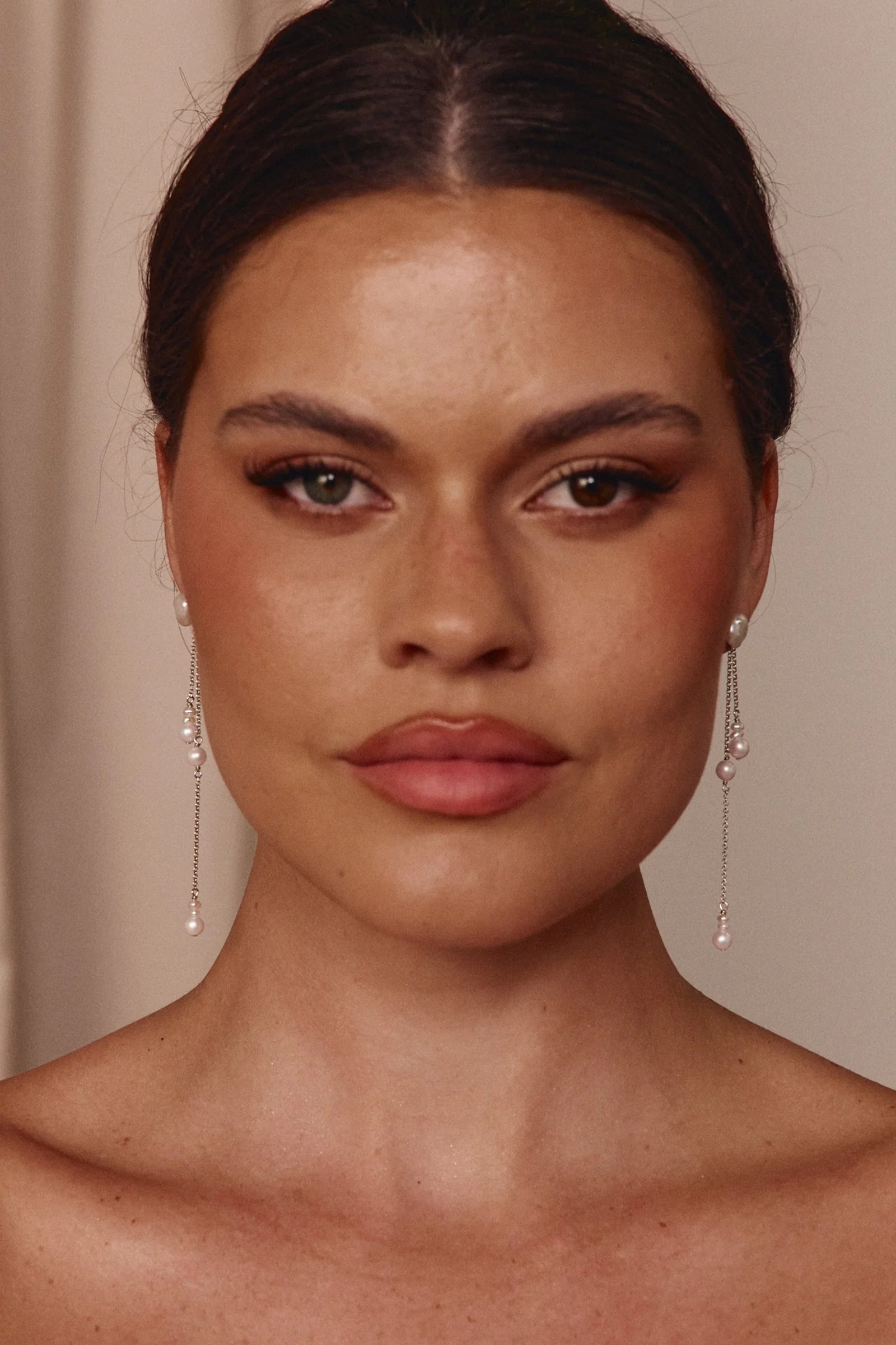 Nova Pearl Earrings - Image 3