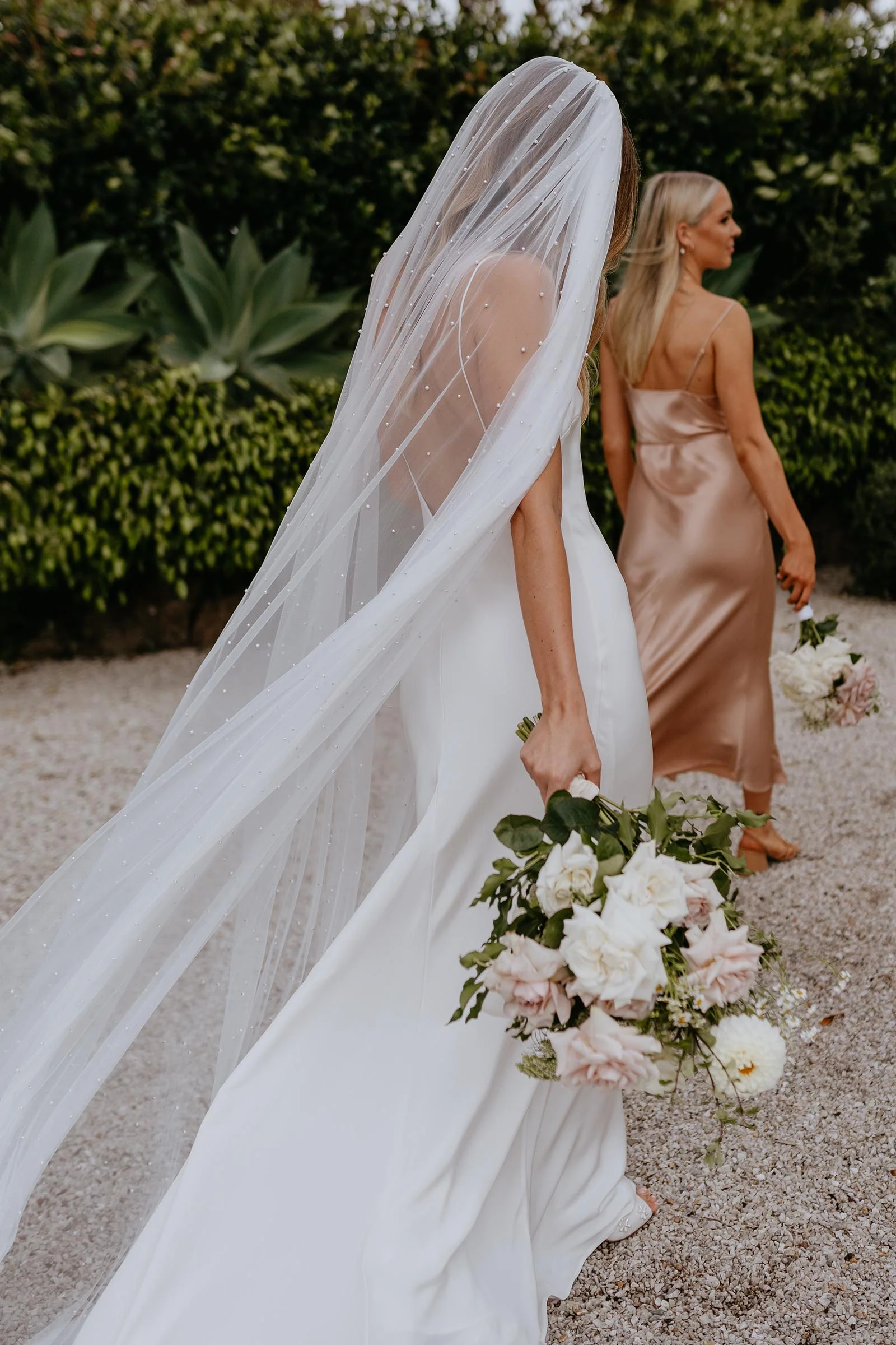 Pearly Long Veil - Image 3