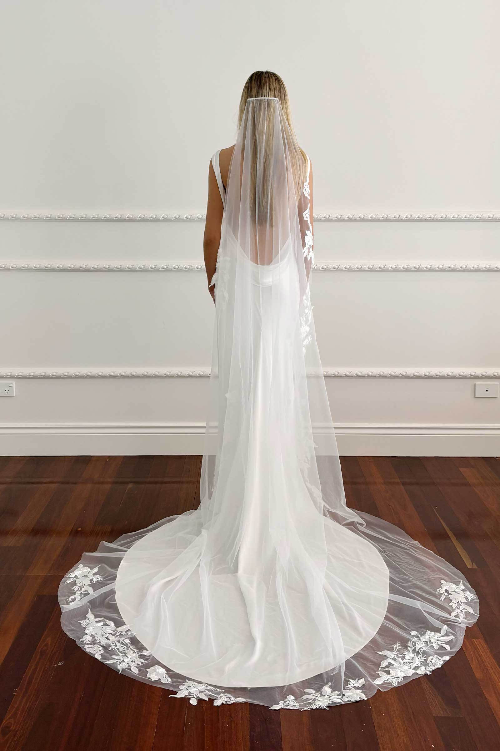 Tia - Image 8